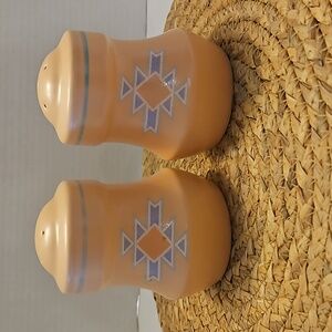 Treasure Craft Discontinued Vintage Southwest Aztec Pillar Salt & Pepper Shakers